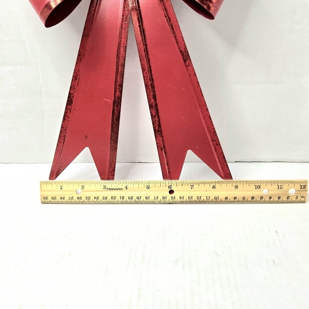 Set of Three Metal Bows, Red. - Picture 9 of 10